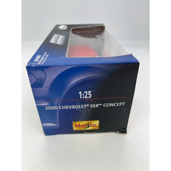 Maisto 2000 Chevrolet SSR Concept Red 1:25 Special Edition - Picture 5 of 9